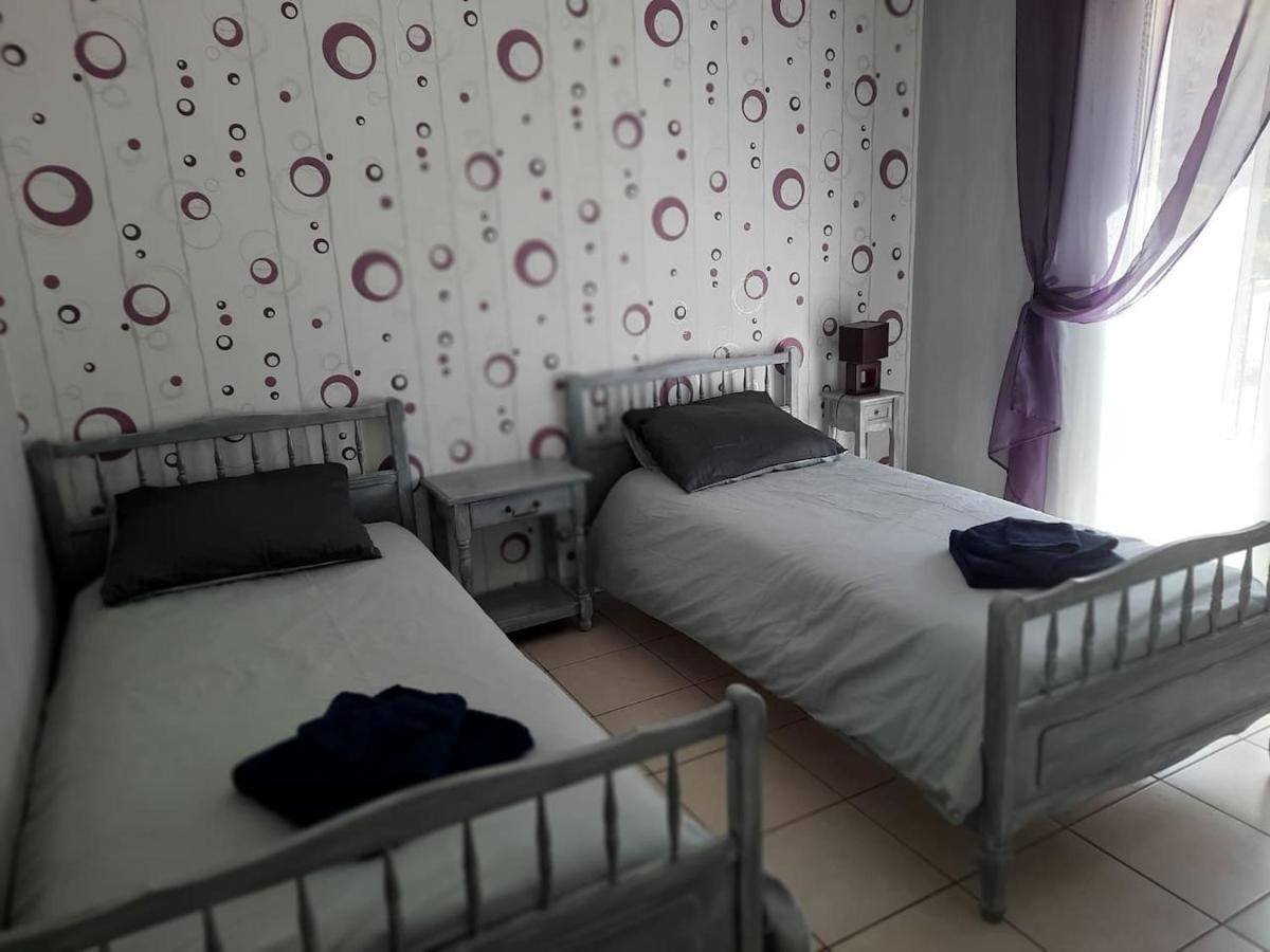 Chez Papi A Lascaux Монтиняк Екстериор снимка